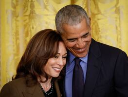 Barack Obama entra en campaña para impulsar a Kamala Harris