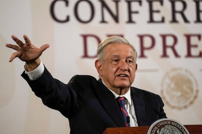 AMLO dice que hay "suficiente presencia" del Ejército por la violencia en Sinaloa