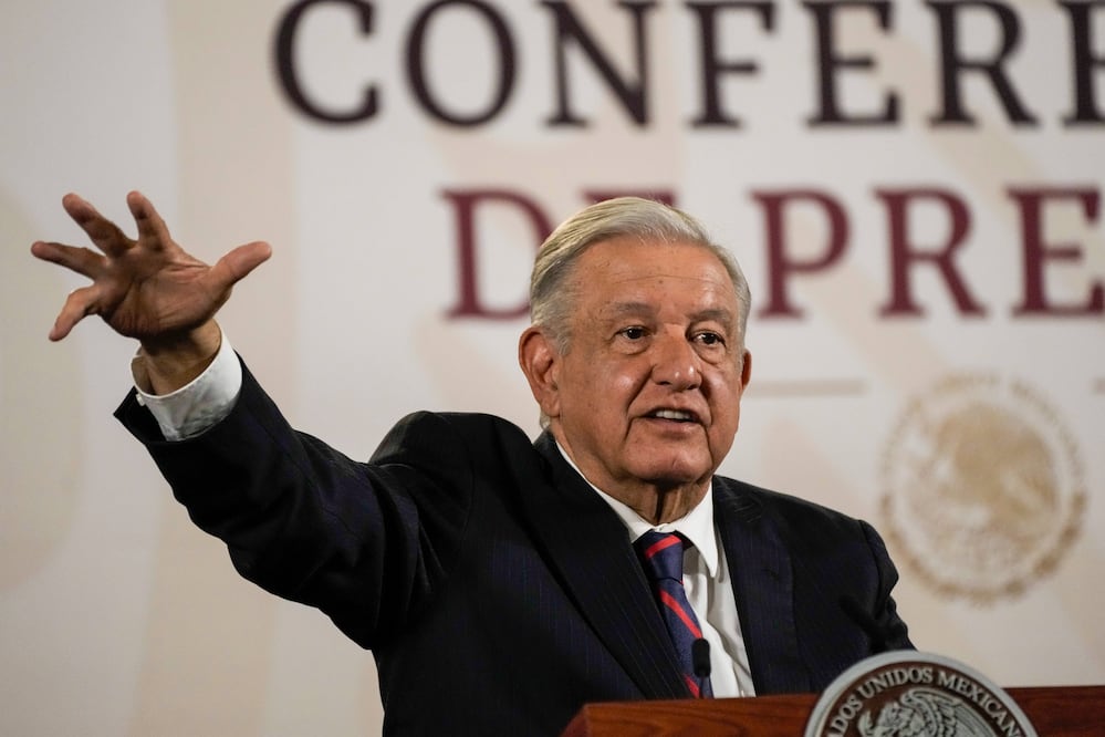 AMLO dice que hay "suficiente presencia" del Ejército por la violencia en Sinaloa Foto: AP / Marco Ugarte