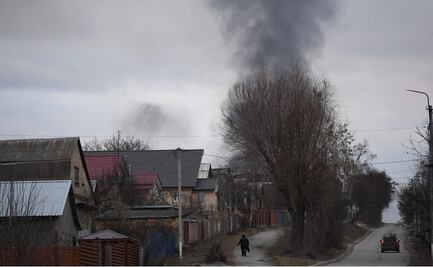 Fuerzas rusas toman aeropuerto militar, cerca de Kiev
