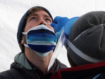 Ómicron: ¿Cuándo son más contagiosas las personas con Covid-19?