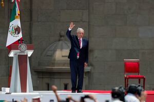 Multitud acude despedir a López Obrador durante su último informe como presidente