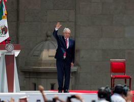 Multitud acude despedir a López Obrador durante su último informe como presidente