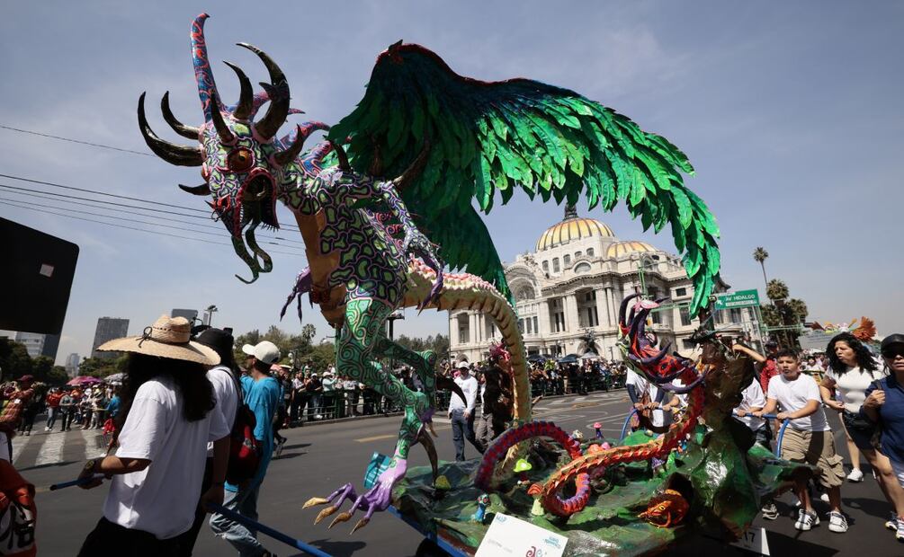 Alebrijes en CDMX. Foto: EFE/José Méndez