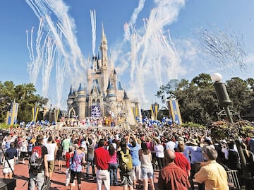 Florida retoma el control estatal de la zona de Disney y sus parques