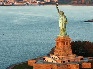 Restringirán visitas guiadas comerciales en Estatua de la Libertad e Isla Ellis