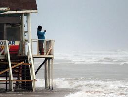 Por amenaza de Tormenta 'Alberto', México habilita más de 6 mil refugios