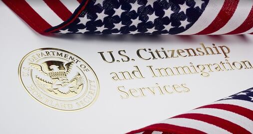 EU planea cerrar oficinas en el exterior de Servicio de Inmigración