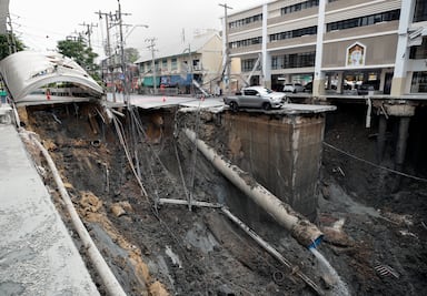 Gigantesco socavón en Bangkok obliga a evacuar hospital y suspende servicios médicos