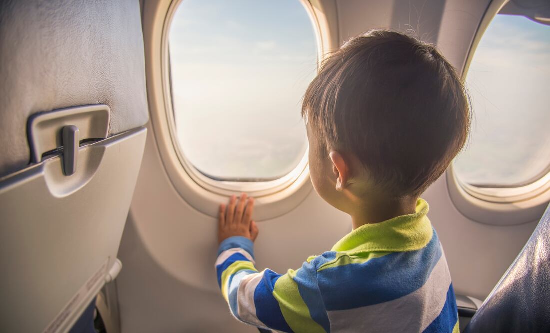 Una aerolínea de EE.UU. coloca en un vuelo equivocado a un niño que viajaba solo. Foto iStock / SPmemory
