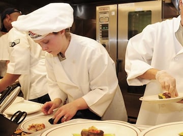 Ofrecen prácticas para alumnos de gastronomía mexicanos en Oklahoma