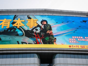 Aviones militares chinos cruzan el estrecho de Taiwán