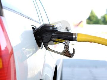 10 estados con impuestos más altos de gasolina en EU