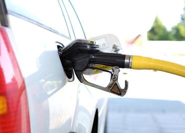 10 estados con impuestos más altos de gasolina en EU