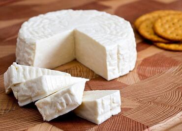 Van 7 hospitalizados por brote de listeria vinculado a quesos frescos en EU