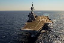 Macron envía el portaviones nuclear Charles de Gaulle a Oriente Medio tras escalada de guerra con Irán