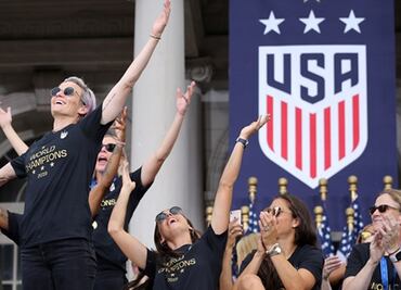 Rapinoe manda mensaje a Trump durante festejo en NY