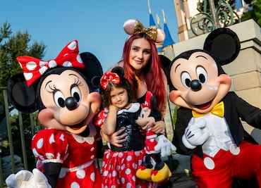¡Momentos Mágicos! Dulce María visita Disney World junto a su hija y esposo