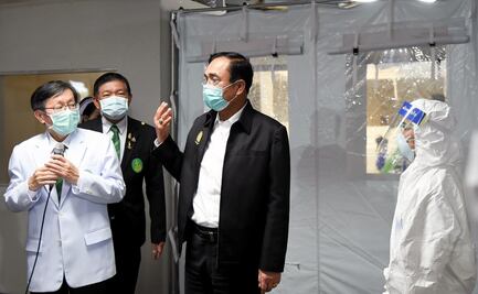 Multan a primer ministro de Tailandia por no usar cubrebocas en evento