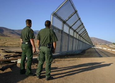 EU va por más detenciones contra indocumentados