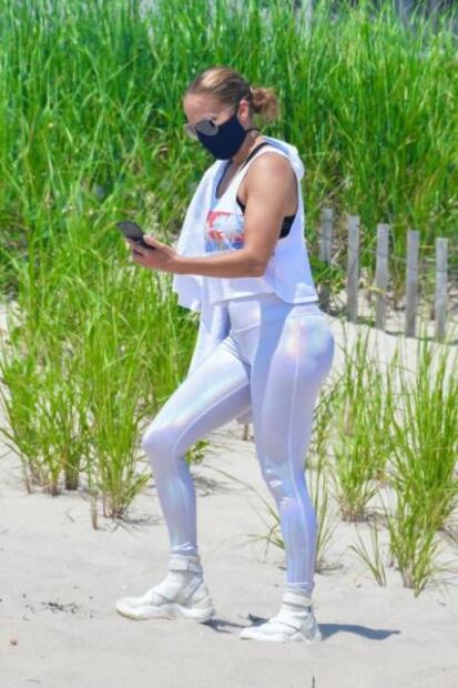 Jennifer Lopez cautiva en Nueva York con ajustados leggings 
