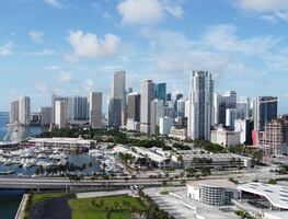 Miami-Dade declara emergencia por crisis de acceso a la vivienda