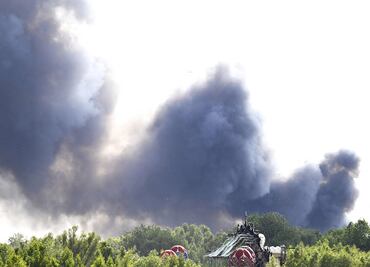 Icónico escenario de Tomorrowland se incendia antes del festival de música electrónica. VIDEOS