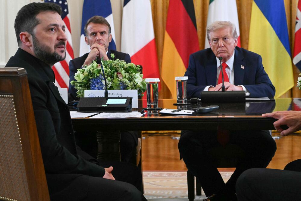 Trump, Zelenski y líderes europeos discuten intercambios territoriales a Rusia por la paz en Ucrania. Foto: AFP