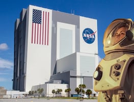 ¿Quieres trabajar en la NASA? La agencia busca “voluntarios” para la misión Artemis II rumbo a la Luna en 2026