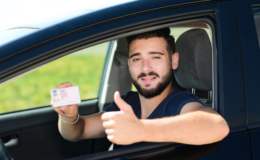 Renueva tu licencia de conducir con 50% de descuento. Dónde y requisitos. Foto: iStock / JPWALLET