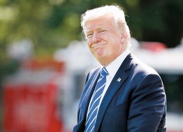 Trump descarta regresar a Twitter pese a compra de Elon Musk