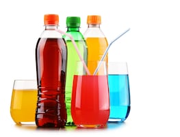 La FDA prohíbe el colorante rojo nº 3, presente en bebidas y dulces. ¿Cómo afecta a la salud?