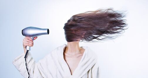 8 causas de pérdida de cabello en mujeres