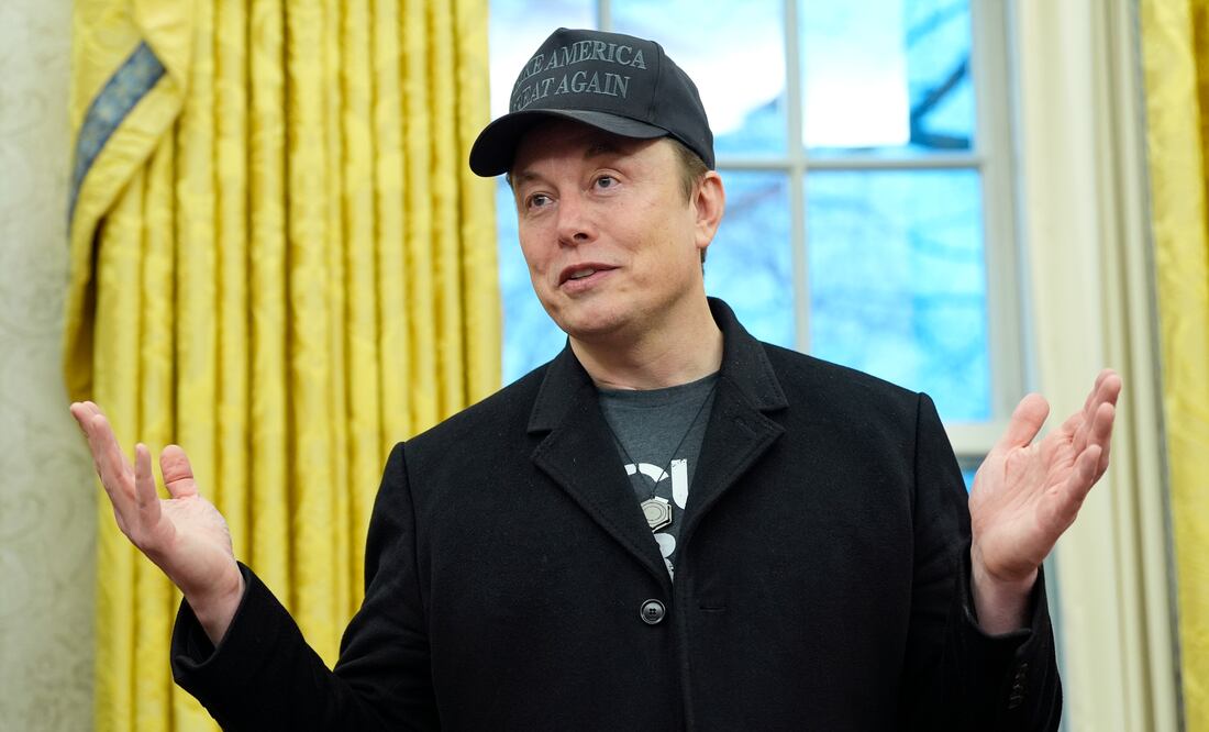 Elon Musk se retracta: borra tuit que vinculaba a Trump con el expediente Epstein Foto: AP