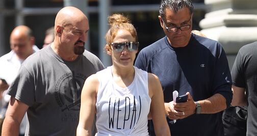 Jennifer Lopez impacta con musculatura y leggings en Nueva York