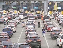 Las dos fases del plan de Estados Unidos para reabrir fronteras terrestres