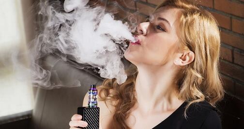 Hallan toxinas en cigarrillos electrónicos en EU