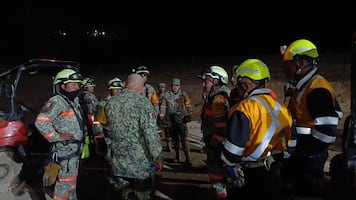Rescatan con vida a uno de los mineros atrapados en Sinaloa tras más de 100 horas bajo tierra