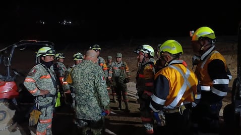 Rescatan con vida a uno de los mineros atrapados en Sinaloa tras más de 100 horas bajo tierra