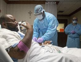 Por variante Delta, hospitalizaciones vuelven a niveles de invierno en EU