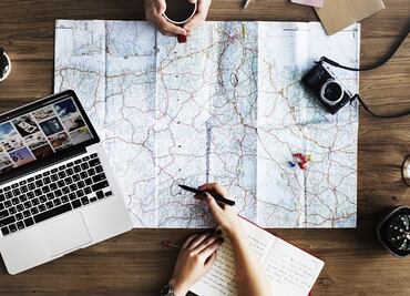 Trabajos que pueden ayudarte a viajar por el extranjero