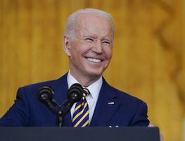 Biden anuncia que Kamala Harris será su compañera de fórmula en 2024