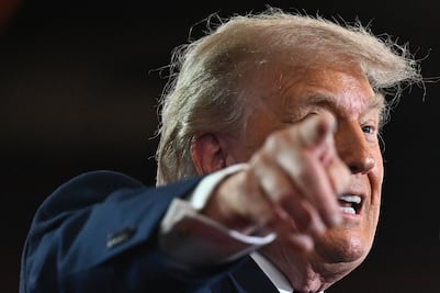 ¿Qué es el tribunal secreto que Trump acaba de reactivar para deportar extranjeros "terroristas"?