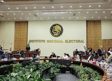 INE canceló casi 40 mil solicitudes de voto en el extranjero. ¿Qué pasó?