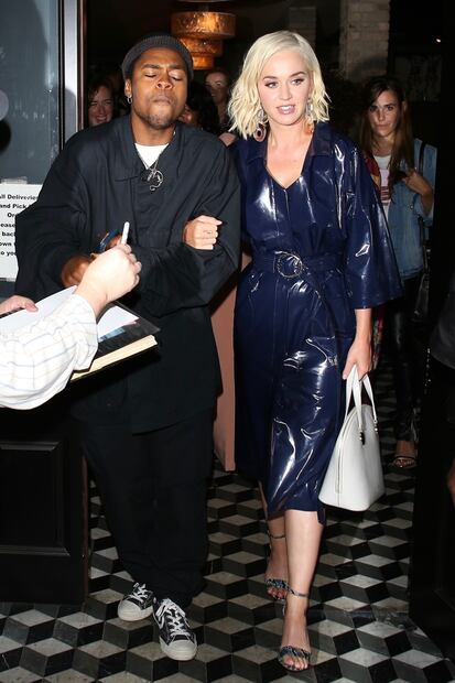 Katy Perry deslumbra con vestido de látex en Los Ángeles