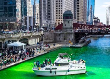 Día de San Patricio 2024. ¿Por qué pintan el río de Chicago de verde? ¿Cuándo lo harán?