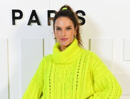 Alessandra Ambrosio cautiva París con minifalda de lujo