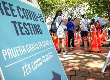 Casos de covid entre funcionarios de condado floridano suben 460 % en un mes