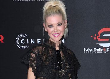 Actriz de ‘American Pie’ se luce con atuendo de encaje a los 46 años