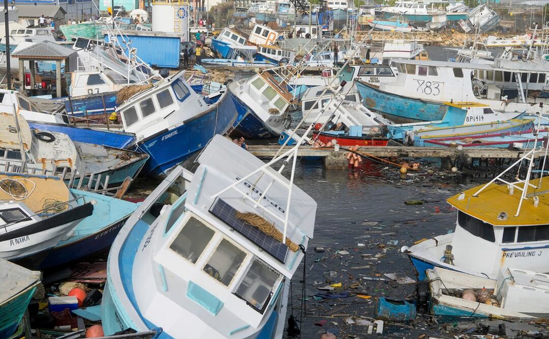 Huracán Beryl deja devastación en isla de Granada; se dirige a México. Foto: AP